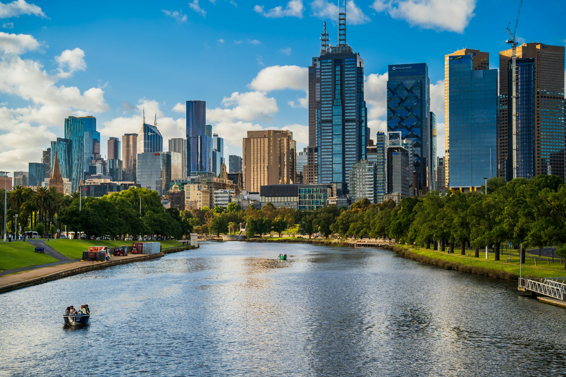 Melbourne commercial skyline and Yarra River